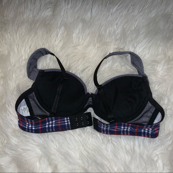 Schoolgirl Bra - Picture 4 of 4